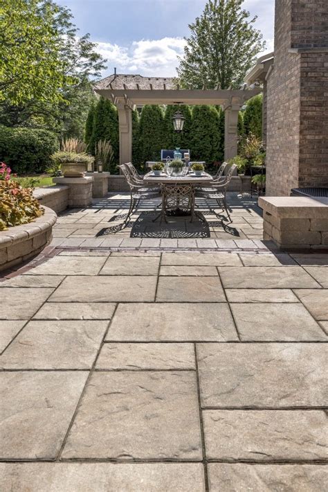 Beacon Hill Flagstone, Patio, Chicago, Warnick, Outdoor Living, 2016 | Pavers backyard, Patio ...