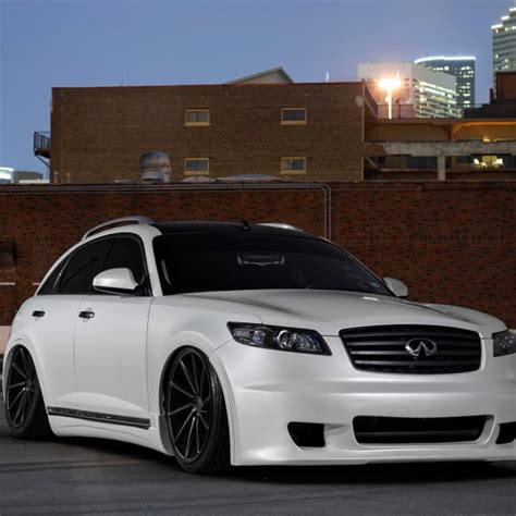 Custom Infiniti FX45 | Images, Mods, Photos, Upgrades — CARiD.com Gallery