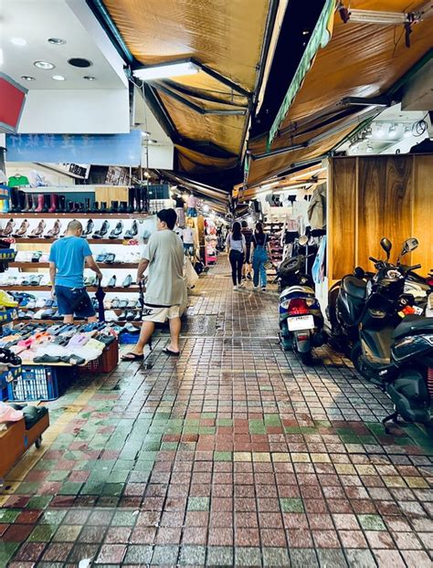 Nanya Night Market a night market in Banqiao District,New Taipei City. : r/taiwan