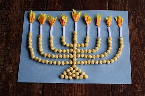 Cereal Menorah - Crafts by Amanda