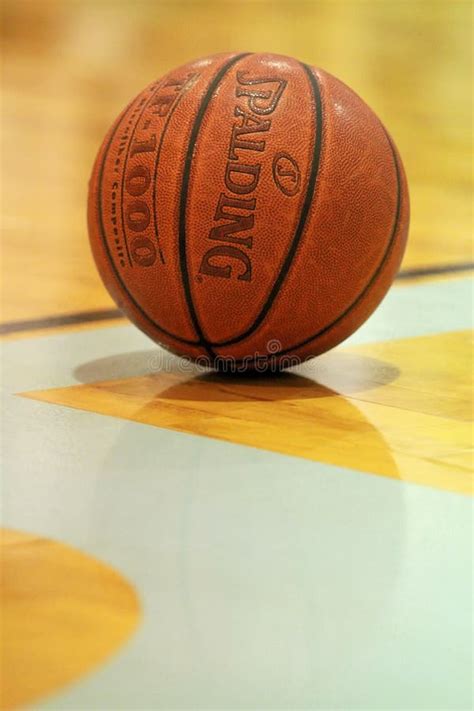 Milwaukee Bucks NBA Basketball Bradley Center Editorial Image - Image of player, basket: 12773005