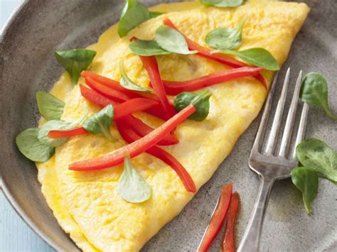 Simple Egg Omelette with Leaves recipe | Eat Smarter USA