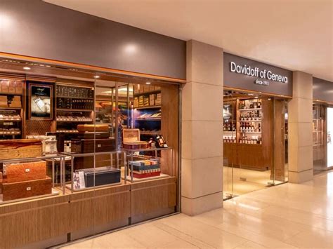 Davidoff Opens New Flagship Hong Kong Store and Launches Commemorative ‘Landmark 2019’ Cigar ...