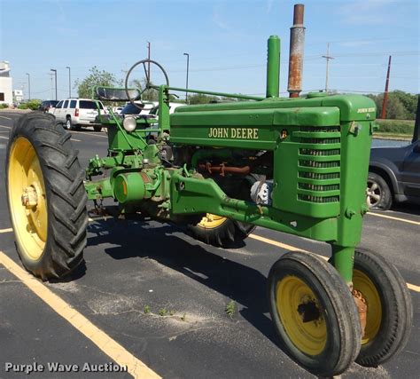 1950 John Deere B tractor in Manhattan, KS | Item FK9249 sold | Purple Wave