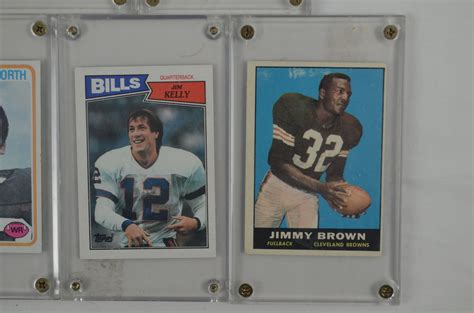 Lot Detail - Vintage Collection of 9 Football Cards