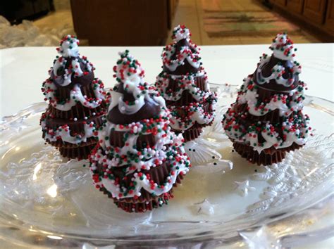 Christmas Tree made from Reese's peanut butter cups and a Hershey kiss ...