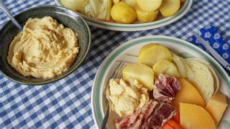 The History of the Iconic Jiggs Dinner - Canadian Food Focus