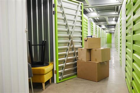 Benefits of Storage for Commercial Use | Self Storage Plus