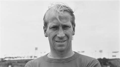 England 1966 World Cup hero and Man Utd legend Sir Bobby Charlton has dementia - News 1 NYC