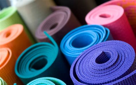 6 Best Thick Yoga Mats: How Thick Should A Yoga Mat Be?