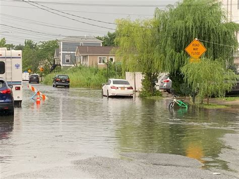 Staten Island lashed with heavy rain Tuesday; Con Edison reports power outages, while roads ...