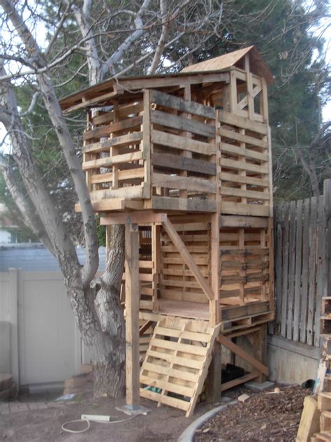 Houses Made Of Pallets Ideas