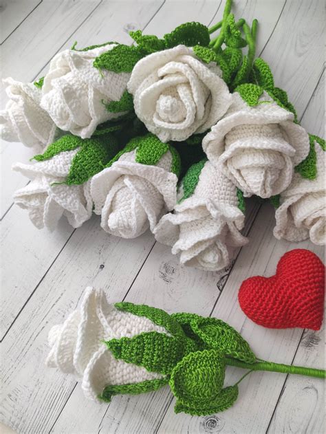 Crochet Roses Amigurumi Flower SET Bouquet of 9 roses | Etsy