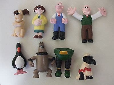 8 WALLACE & GROMIT FIGURES - SOLID PLASTIC 9cms | #1694521731