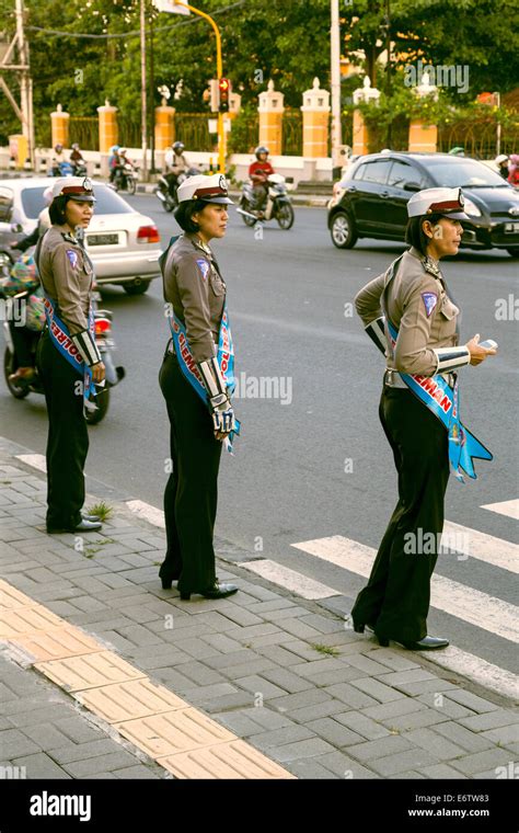 Indonesia police uniform hi-res stock photography and images - Alamy