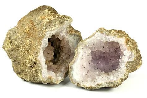 How To Easily Identify A Geode Every Time (With Photos)