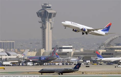 Airlines: Los Angeles LAX International Airport Guide