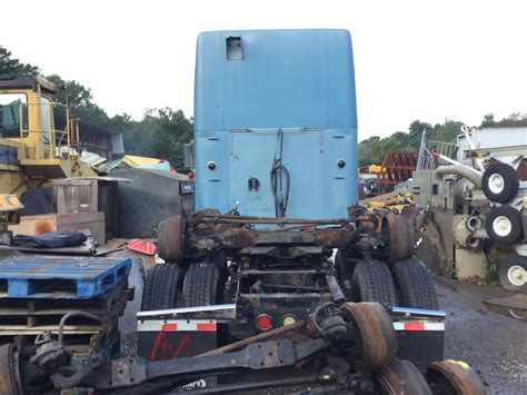 Salvage 1999 Freightliner CLASSIC XL Truck Tractor For Parts | Freehold ...