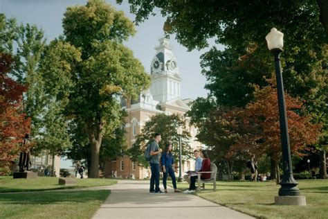 Hillsdale College - Developing Minds. Improving Hearts.