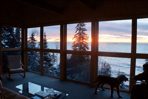 The 8 Best Pet-Friendly Lodgings & Airbnbs in North Shore, MN - Doggy ...