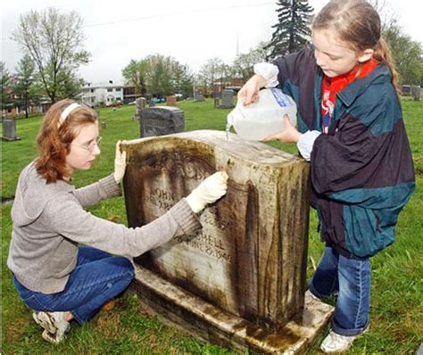 Headstone, Tombstone and Grave monuments: Headstone Cleaning and Maintenance