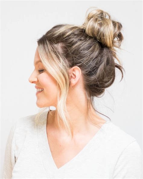 This Easy Messy Bun For Shoulder Length Hair Hairstyles Inspiration - Best Wedding Hair for ...