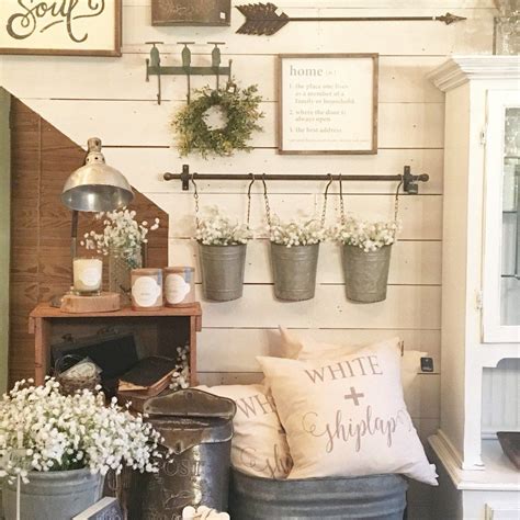 99 Incredible Rustic Farmhouse Decorating Ideas (4 | Farmhouse wall decor, Rustic farmhouse ...