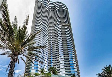 Ritz Carlton Residences | Sunny Isles Beach Condo Sales & Rentals