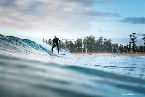 Clean Little Runner, Manly Beach, Australia - FROTHERS GALLERY