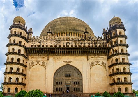 Gol Gumbaz | Gol gumbaz, Travel inspiration, Trip