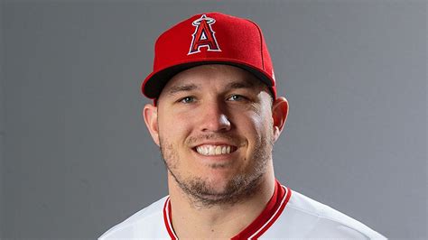 Los Angeles Angels star Mike Trout agrees to record 12-year contract ...