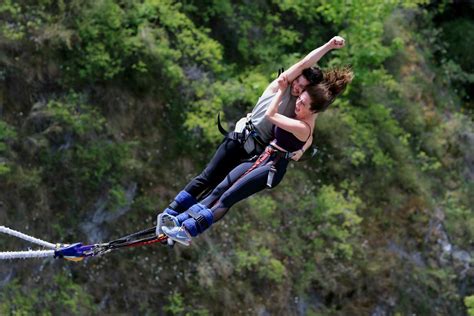 Bungy jumping off the world's first bungy site in Queenstown ⋆ brooke ...