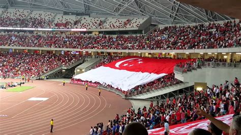 Kallang stadium Singapore flag - YouTube