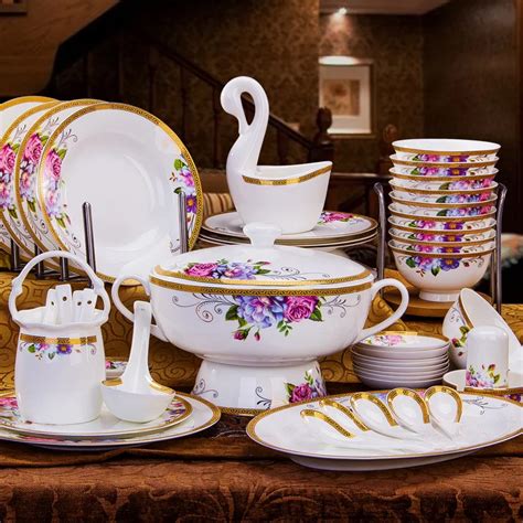 Luxury porcelain tableware set European style dishes set bone china Gold rimmed dinnerware sets ...