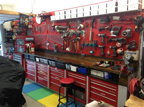 Red Garage #bricolagemaison,materielbricolage,bricolagefacile,bricolagedecoration ...