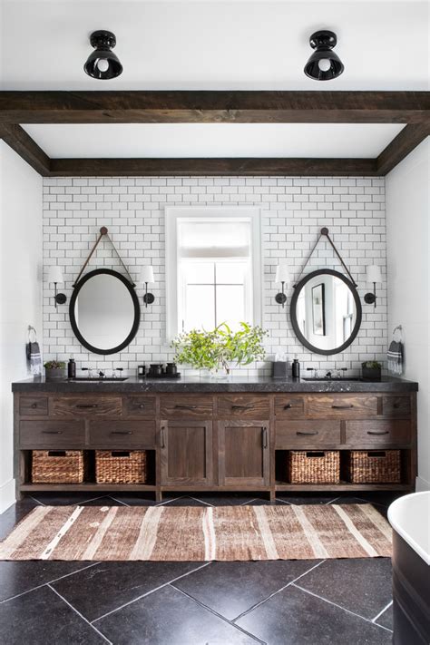 Upstate Farmhouse - Farmhouse - Bathroom - New York - by Chango & Co.