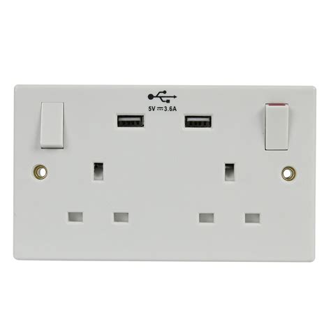 2 Gang Switched Socket with USB