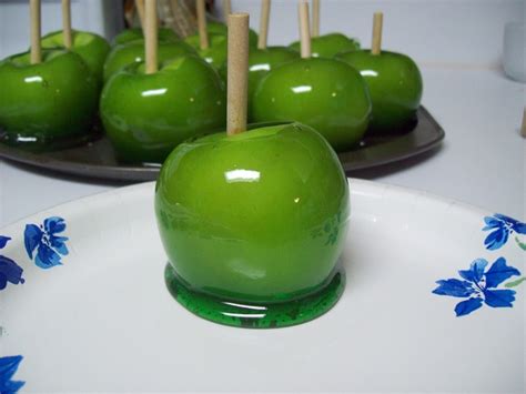 Green Candy Apples. | Caramel apples, Candy apples, Green candy
