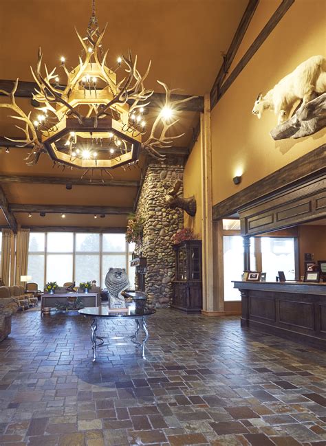 Grouse Mountain Lodge - Discover North America