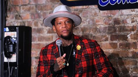 D.L. Hughley Passes Out, Reveals He Has Covid-19 - King Of Reads