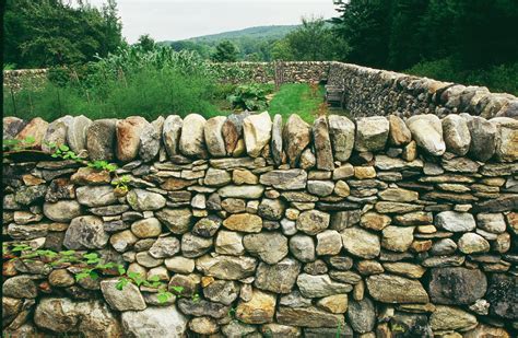 How to Build a Dry Stone Wall | eHow