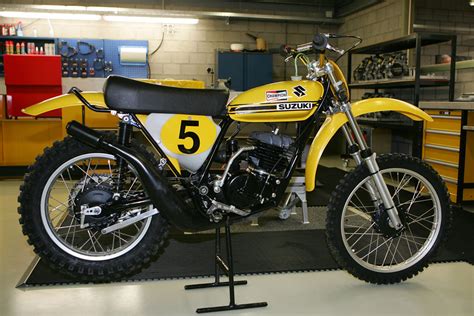 Vintage Suzuki 1 - Vintage Suzuki - Motocross Pictures - Vital MX