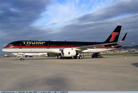 Photo Trump Boeing 757-2J4 N757AF | Boeing, Trump, Passenger