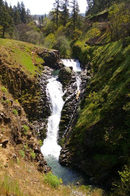 Mosier Creek Falls - Hiking in Portland, Oregon and Washington