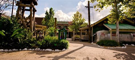 Dinoland USA | Disney world restaurants, Animal kingdom disney, Disney ...