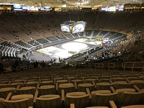 Iowa Hawkeyes - Review of Carver-Hawkeye arena, Iowa City, IA - Tripadvisor