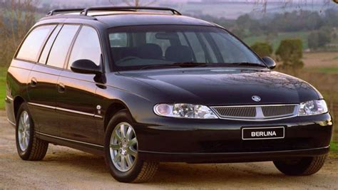 Used car review Holden Commodore VX/VX II 2000-2002: Car Reviews ...