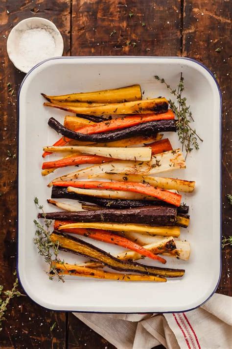 Oven Roasted Carrots with Thyme - The Live-In Kitchen