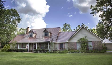 Metal Roof Image Gallery | Metal roof houses, Metal roof colors, Residential metal roofing