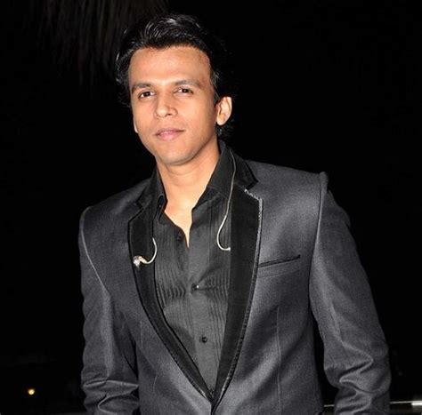 Abhijeet Sawant Height, Weight, Age, Affairs, Wife, Biography & More » StarsUnfolded